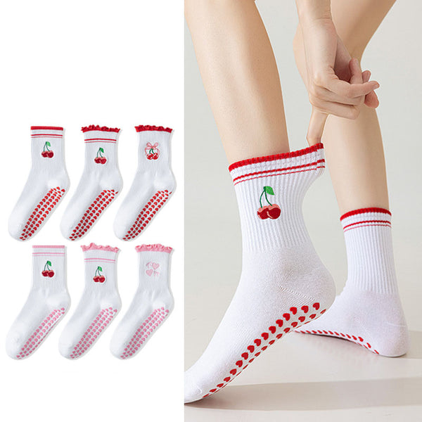 High Quality OEM Elegant Breathable Knitted Cotton Non Slip Ruffle Grippy Socks Packaging Embroidery Custom Frill Pilates Socks