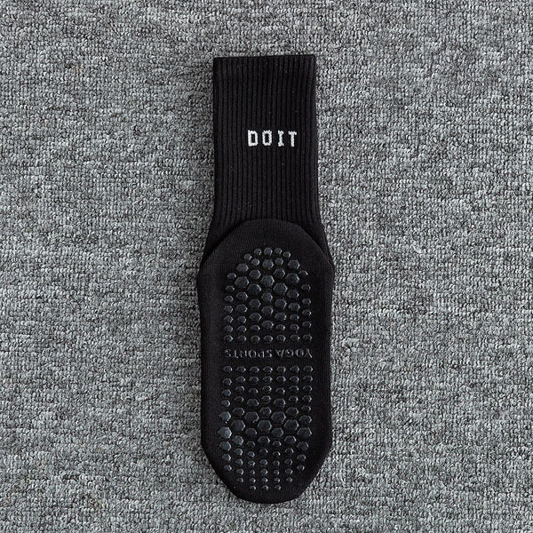 Hot Selling Cotton Mid Tube Sports Socks Custom Running Breathable Yoga Socks Pilates for Women