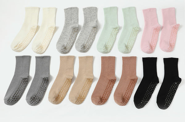 Wholesale Professional Anti Slip Pilates Socks With Grip Women Ribbed Cotton Yoga Crew Socks