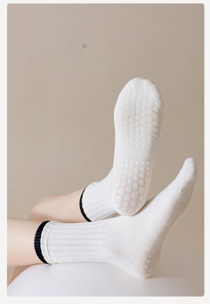 Personalized Cotton Dispensing Yoga Socks Pilates Women Non-slip Antibacterial Deodorant Sweat-wicking Socks