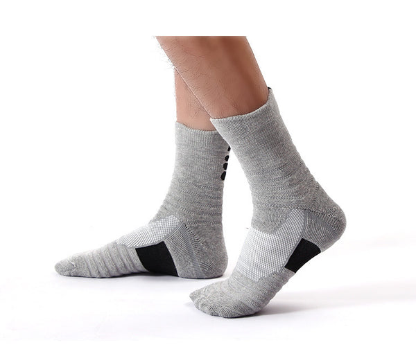 Wholesale Black Grey High Custom Logo Thin Crew Winter Summer Outdoor Sport Gym Running Basketball Socks Men Terry Cushion Socks