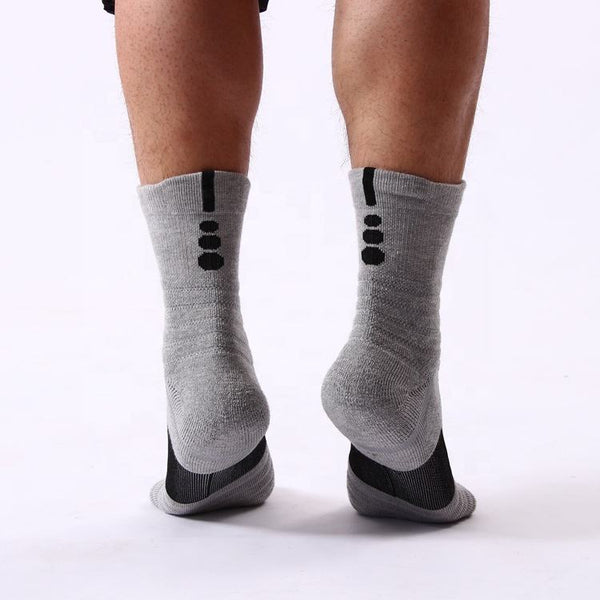 Wholesale Black Grey High Custom Logo Thin Crew Winter Summer Outdoor Sport Gym Running Basketball Socks Men Terry Cushion Socks