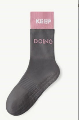 2025 Hot Selling Custom Cotton Non-slip Yoga Dress Socks Sports Despensing Pilates Socks for Women