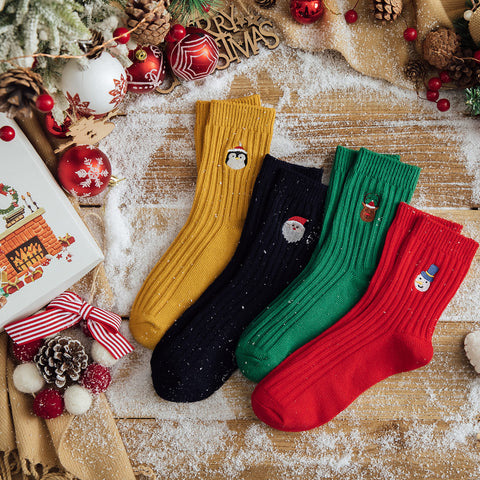 4 Pairs Santa Claus Deer Cartoon Logo Embroidered Socks Men Unisex Xmas Knitted Christmas Socks Gift Box