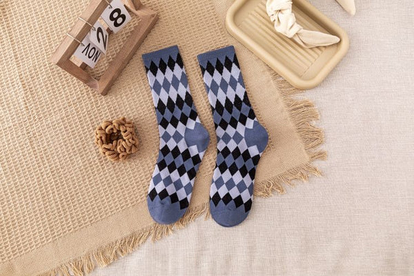 New stripe mid - long tube diamond check sports socks