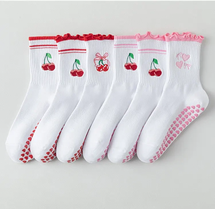 How to Choose the Right Custom Grip Socks for Your Pilates Studio